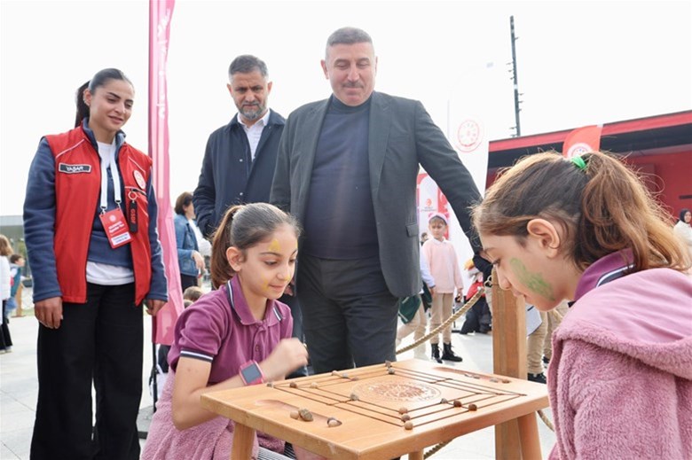 Bir Tır Dolusu Mutluluk Kocaeli’de! 