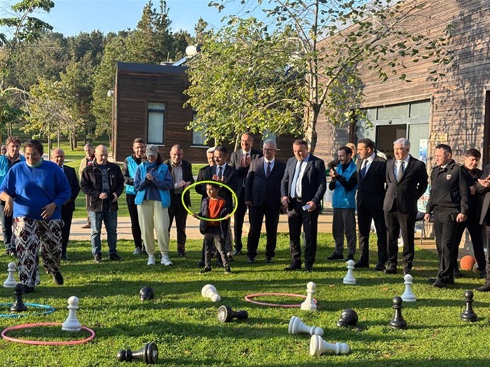 3 Aralık Dünya Engelliler Günü’nde Engelleri Ortadan Kaldırmak İçin Bir Aradayız.