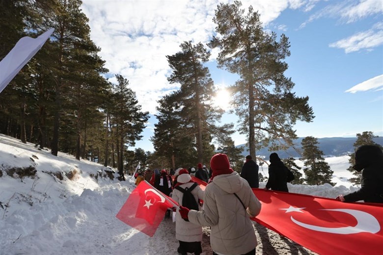 TÜRKİYE, SARIKAMIŞ'TA ŞEHİTLER İÇİN YÜRÜDÜ