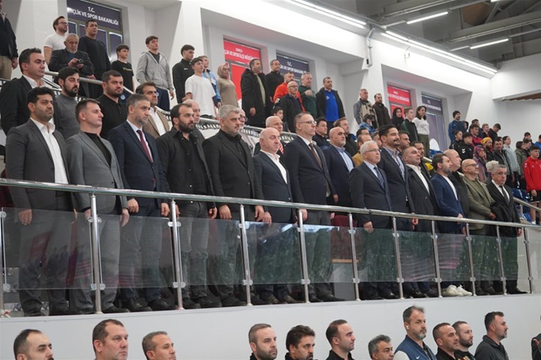 U-17 Güreş Türkiye Şampiyonası Darıca’da Başladı